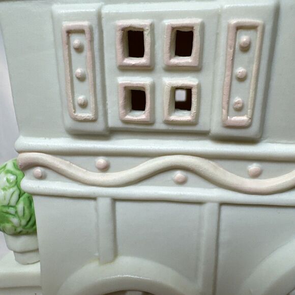 DEPT 56 Vintage‎ White Carriage House Night Light 1995 Nightlight Easter Spring - Picture 10 of 15